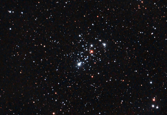 Messier 103 in Farbe abgelichtet